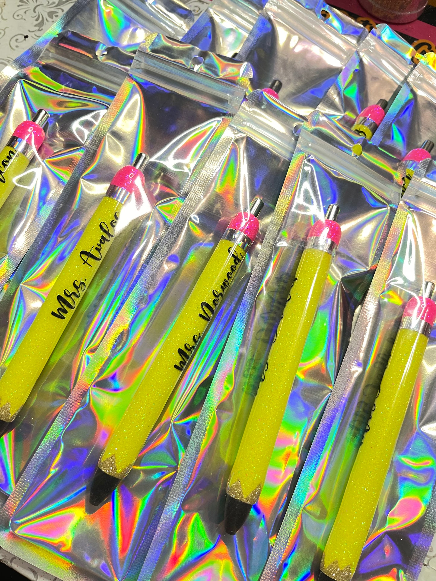 Glitter pencil pen